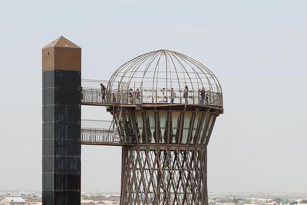 Миноранинг иккинчи ярусида француз ресторани  жойлашган - Sputnik Ўзбекистон