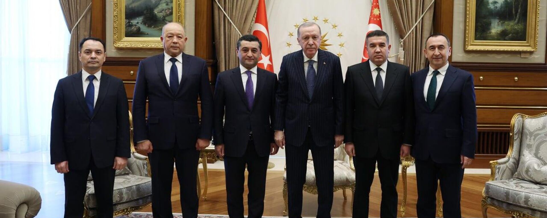 Делегация Узбекистана во главе с Бахтиёром Саидовым встретилась с президентом Турции - Sputnik Ўзбекистон, 1920, 21.01.2026