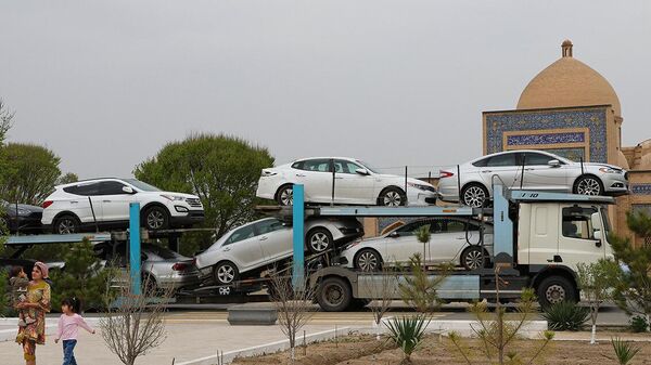 Перевозка автомобилей автовозом - Sputnik Узбекистан