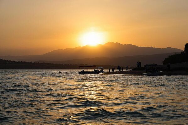 Yakkatut — tixiy ray u beregov Charvaka - Sputnik O‘zbekiston