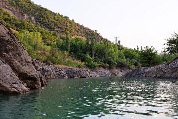 Yakkatut — tixiy ray u beregov Charvaka - Sputnik O‘zbekiston