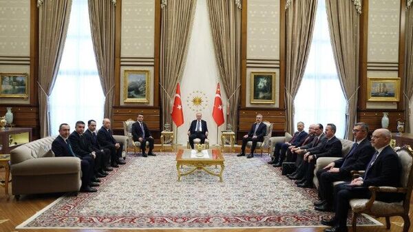 Делегация Узбекистана во главе с Бахтиёром Саидовым провела встречу с Реджепом Тайипом Эрдоганом - Sputnik Узбекистан