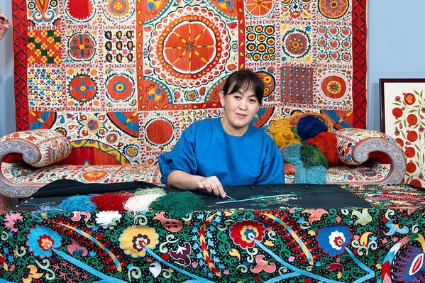 Мадина Касымбаева - мастер национальной вышивки - Sputnik Ўзбекистон