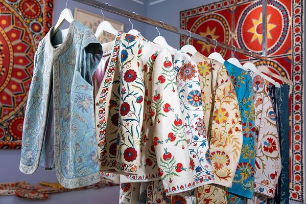 Мадина Касымбаева - мастер национальной вышивки - Sputnik Ўзбекистон