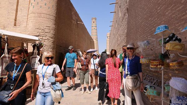 Turisti v Uzbekistane - Sputnik O‘zbekiston