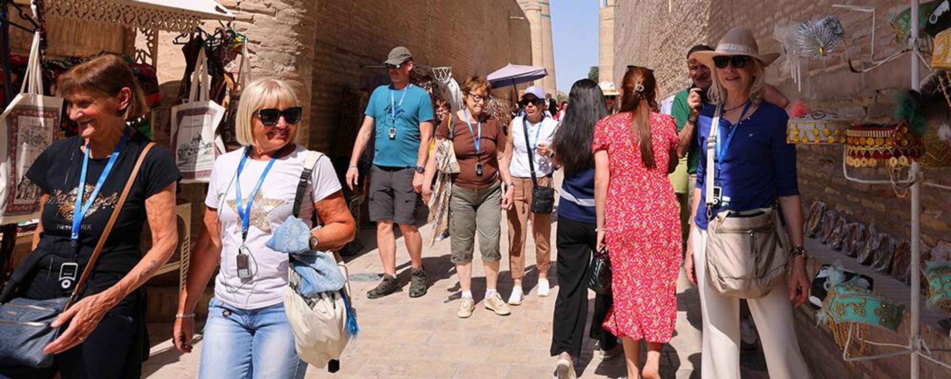 Turisti v Uzbekistane - Sputnik O‘zbekiston, 1920, 16.01.2026