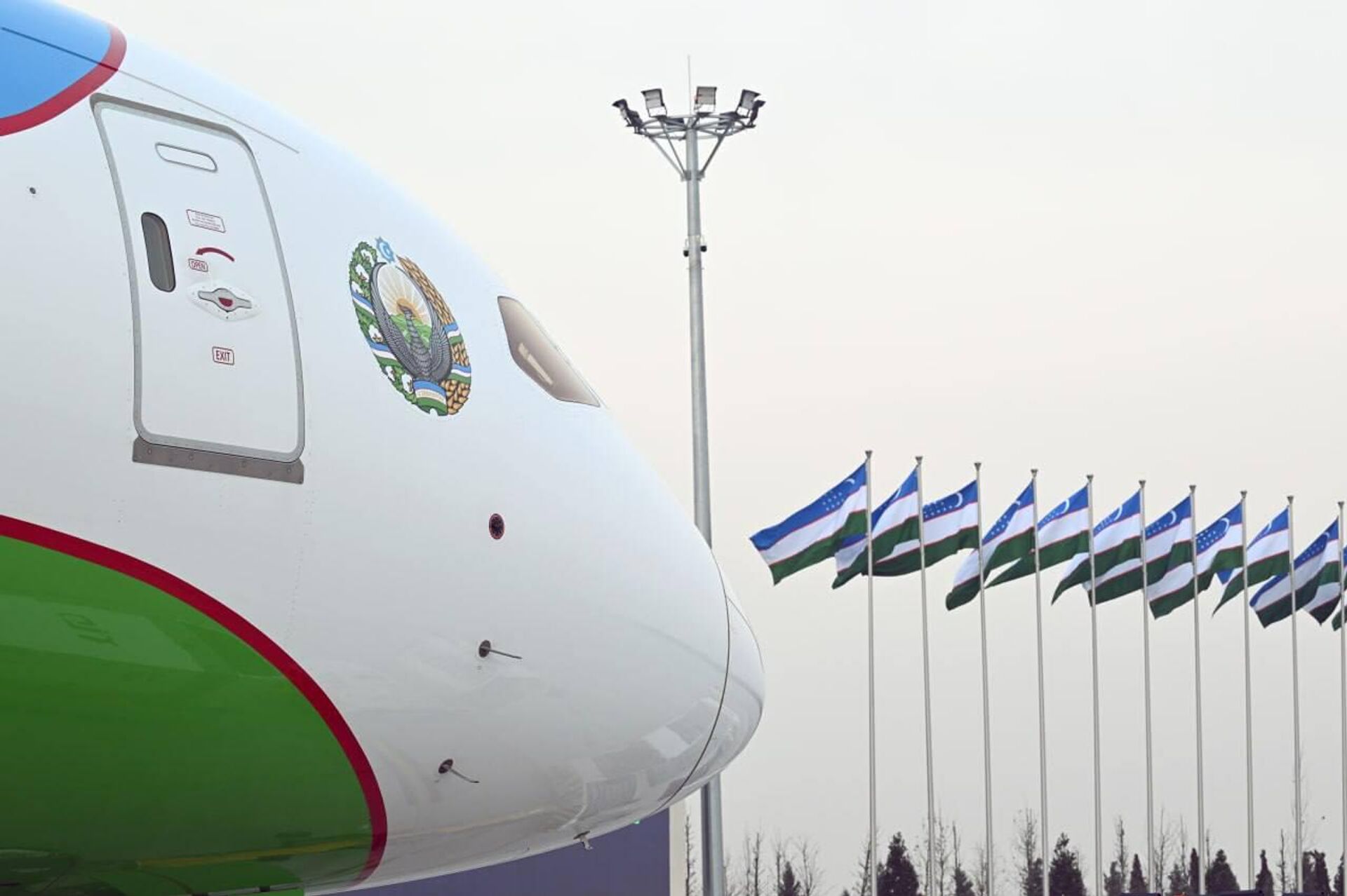 Президент Узбекистана посетит Швейцарию с рабочим визитом - Sputnik Узбекистан, 1920, 21.01.2026