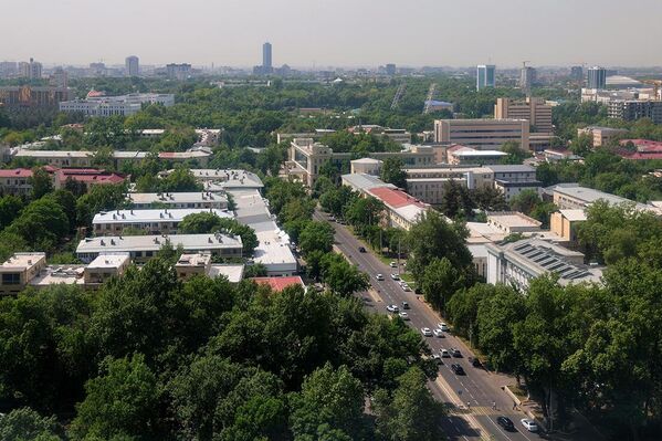 Шайхонтоҳур кўчасида автотранспорт ҳаракати - Sputnik Ўзбекистон