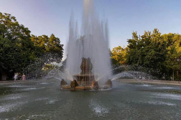 Sezon fontanov nachalsya v Uzbekistane - Sputnik O‘zbekiston