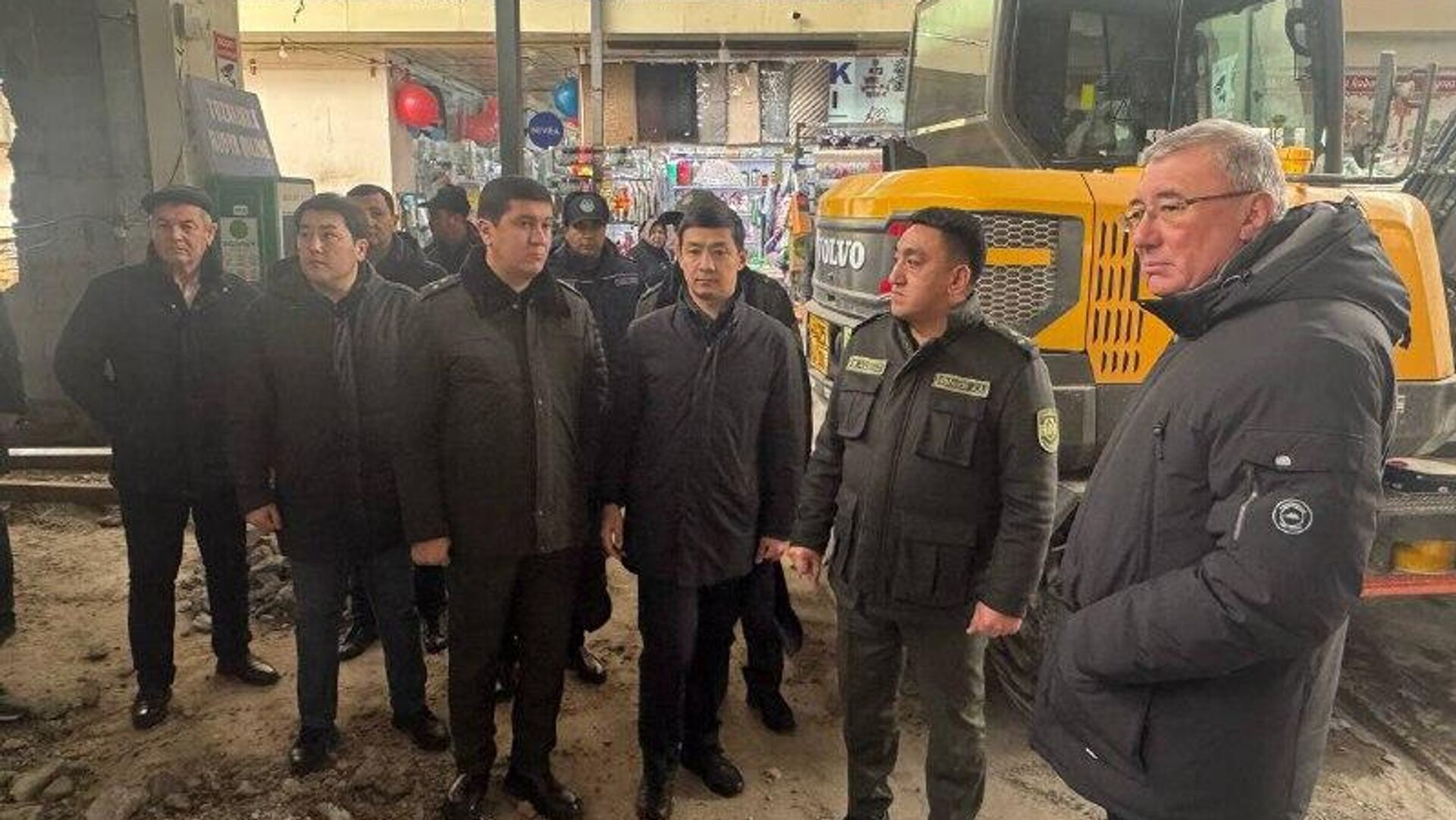 В Ташкенте реконструируют рынок Навруз и его филиал Буз базар В Ташкенте реконструируют рынок Навруз и его филиал Буз базар - Sputnik Узбекистан, 1920, 22.01.2026