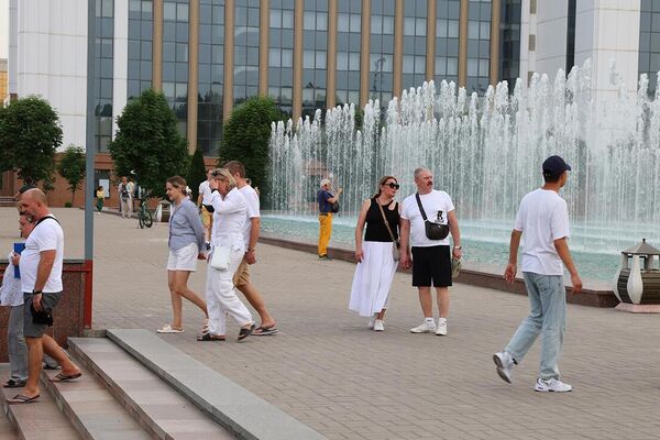 Toshkentda 1-may tantanali o‘tadi, poytaxtdagi 40 dan ortiq favvoralar yana faoliyat ko‘rsata boshlaydi - Sputnik O‘zbekiston