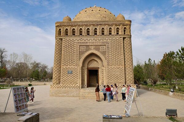 Ular yuz yildan ortiq davr mobaynida hukmronlik qilgan bo‘lib, hokimiyat meros tariqasida otadan bolaga o‘tib borgan  - Sputnik O‘zbekiston