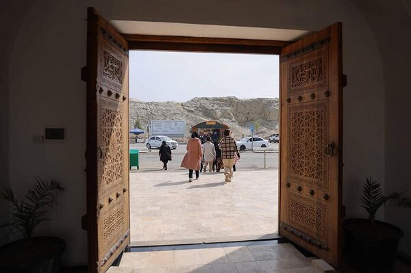 Palomnicheskiy tur Sem Pirov Buxari - Sputnik O‘zbekiston