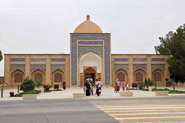 Palomnicheskiy tur Sem Pirov Buxari - Sputnik O‘zbekiston