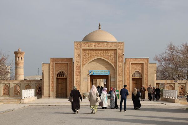 Palomnicheskiy tur Sem Pirov Buxari - Sputnik O‘zbekiston