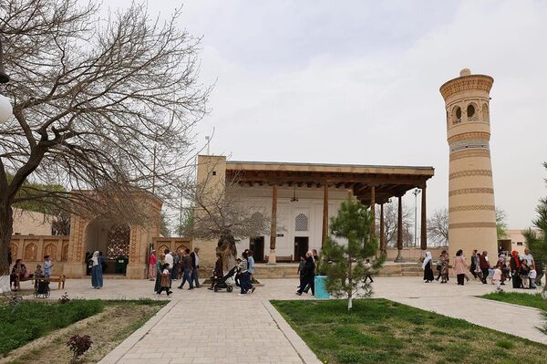 Palomnicheskiy tur Sem Pirov Buxari - Sputnik O‘zbekiston