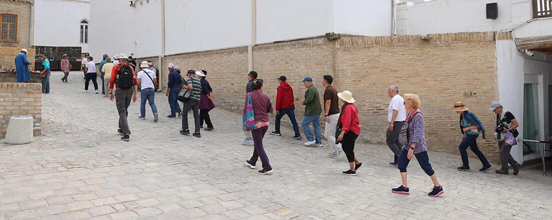 Туристы в Узбекистане - Sputnik Узбекистан, 1920, 16.01.2026