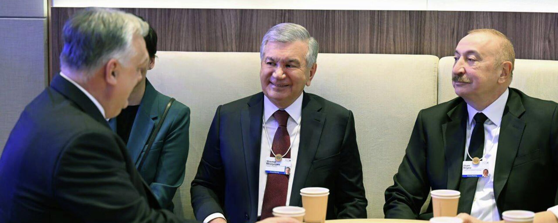 Ўзбекистон президенти Шавкат Мирзиёев Давосда қатор учрашувлар ўтказди - Sputnik Ўзбекистон, 1920, 23.01.2026