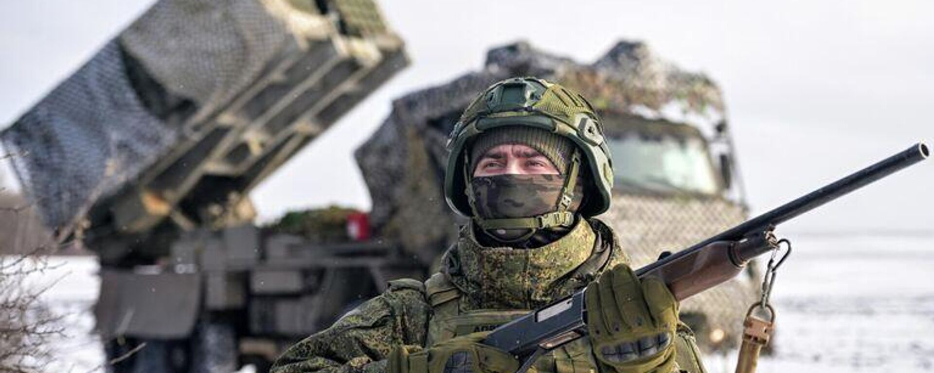 Российский военнослужащий в зоне проведения спецоперации. Архивное фото - Sputnik Ўзбекистон, 1920, 31.01.2026