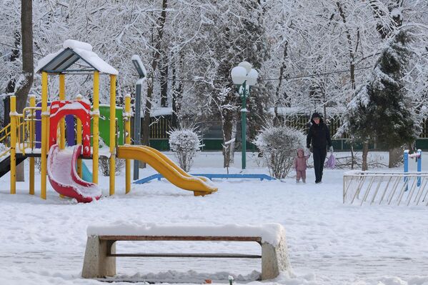 Сайрга чиққанлар - Sputnik Ўзбекистон