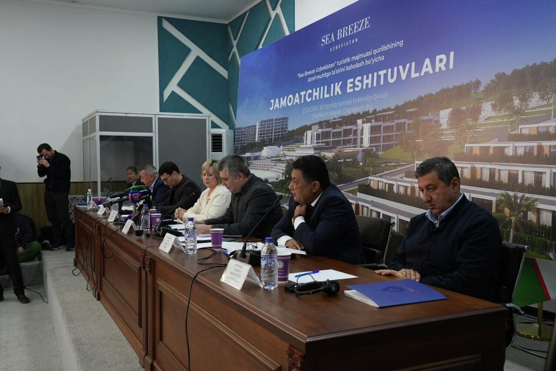 В Бостанлыкском районе прошли общественные слушания по проекту Sea Breeze Uzbekistan - Sputnik Ўзбекистон, 1920, 23.01.2026