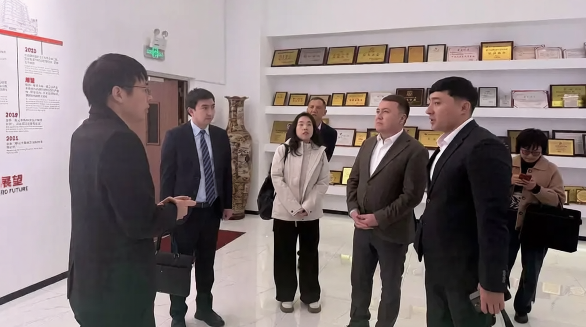 Экономические связи Ферганской области с китайской провинцией Гуандун
 - Sputnik Узбекистан, 1920, 26.01.2026