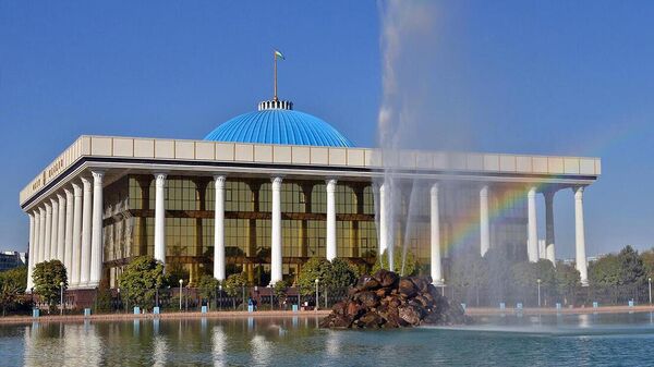 Здание Олий Мажлиса. Архивное фото - Sputnik Ўзбекистон