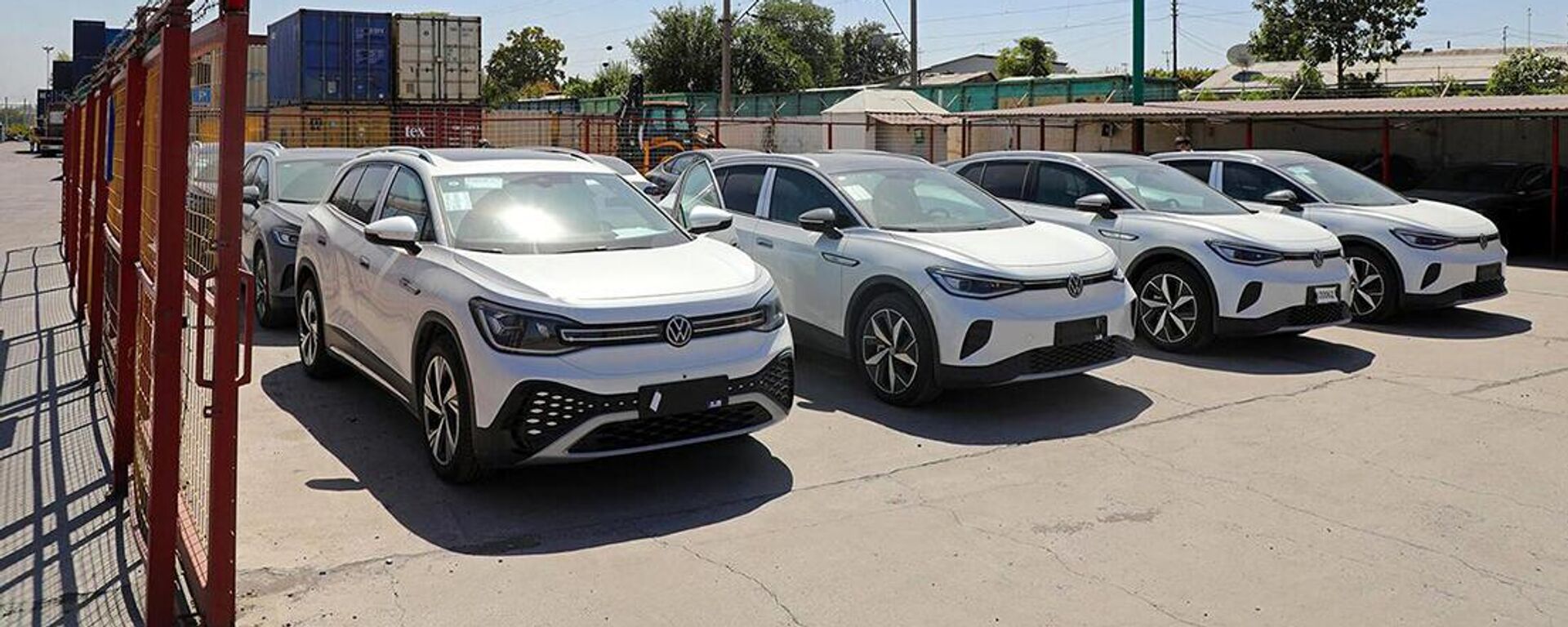 Elektromobili na JD stansii - Sputnik O‘zbekiston, 1920, 26.12.2025