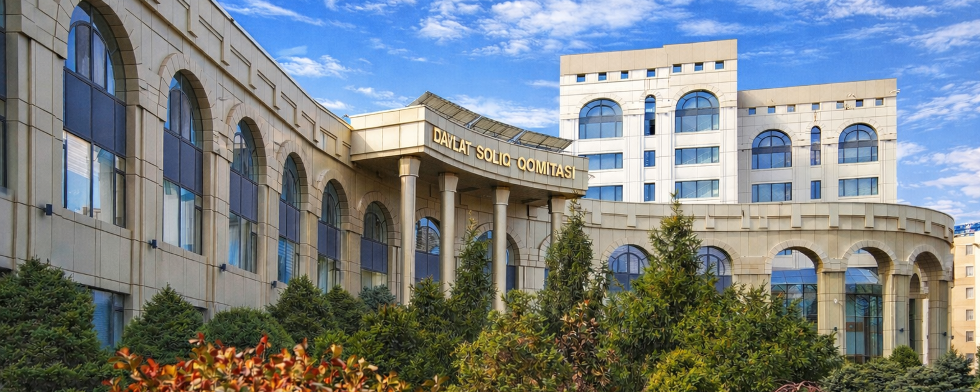 Давлат солиқ қўмитаси биноси, архив сурат - Sputnik Ўзбекистон, 1920, 27.01.2026