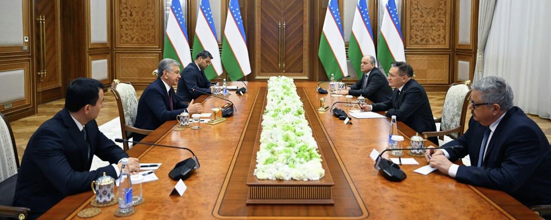 Президент принял генерального директора корпорации Росатом - Sputnik Ўзбекистон, 1920, 28.01.2026