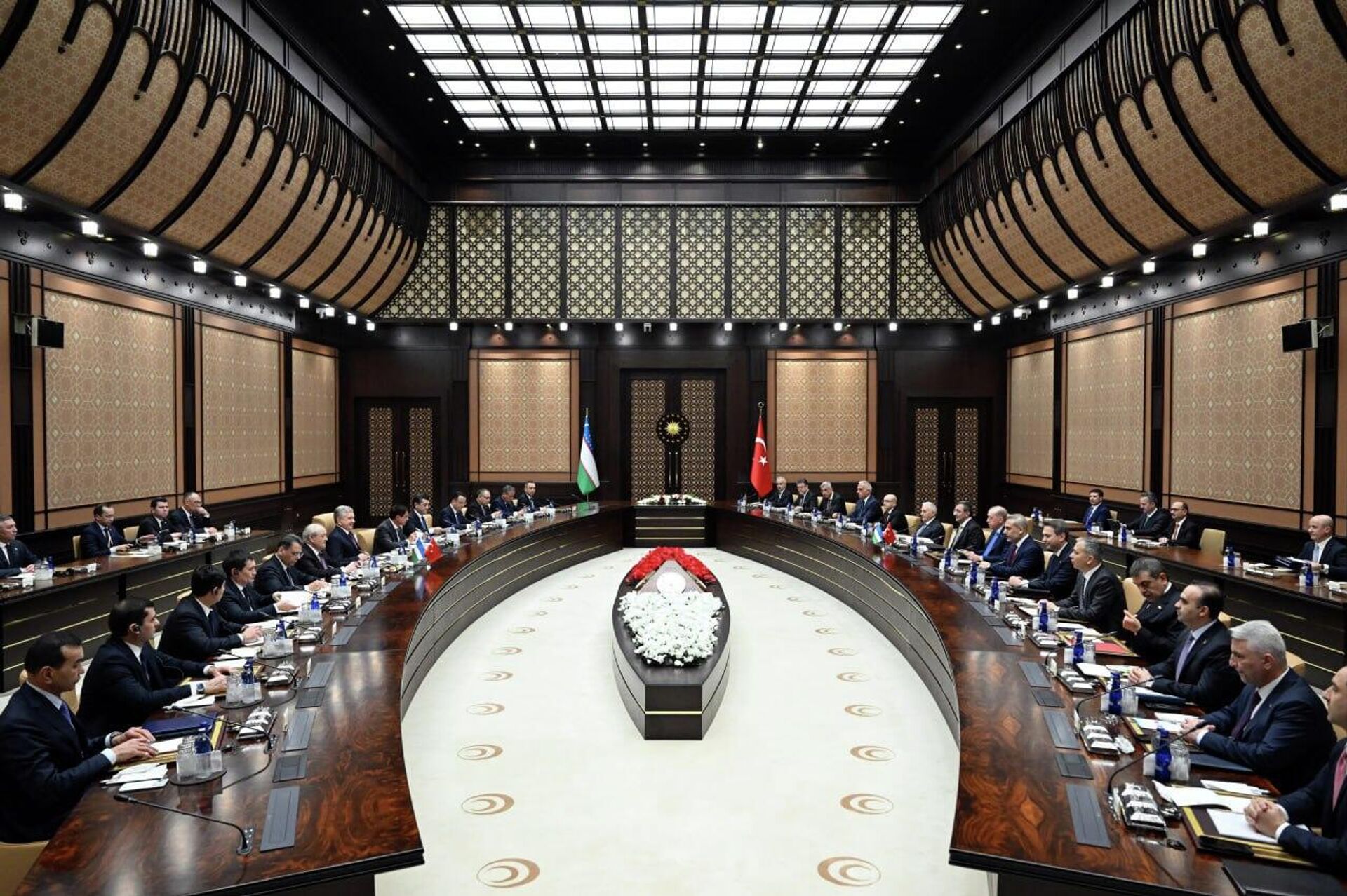 Президенты Узбекистана и Турции провели четвёртое заседание Совета стратегического сотрудничества высшего уровня - Sputnik Узбекистан, 1920, 30.01.2026