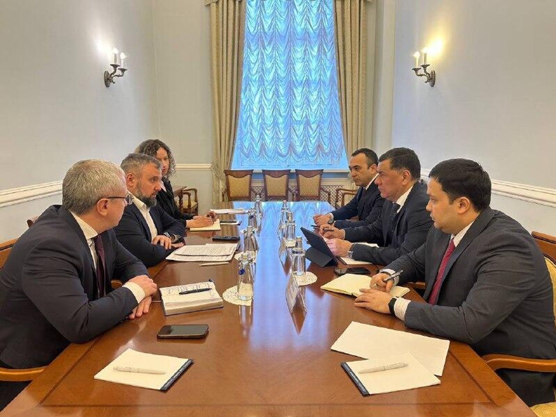 Делегация Торгового представительства Узбекистана в России посетила Санкт-Петербург Делегация Торгового представительства Узбекистана в России посетила Санкт-Петербург - Sputnik Узбекистан, 1920, 30.01.2026