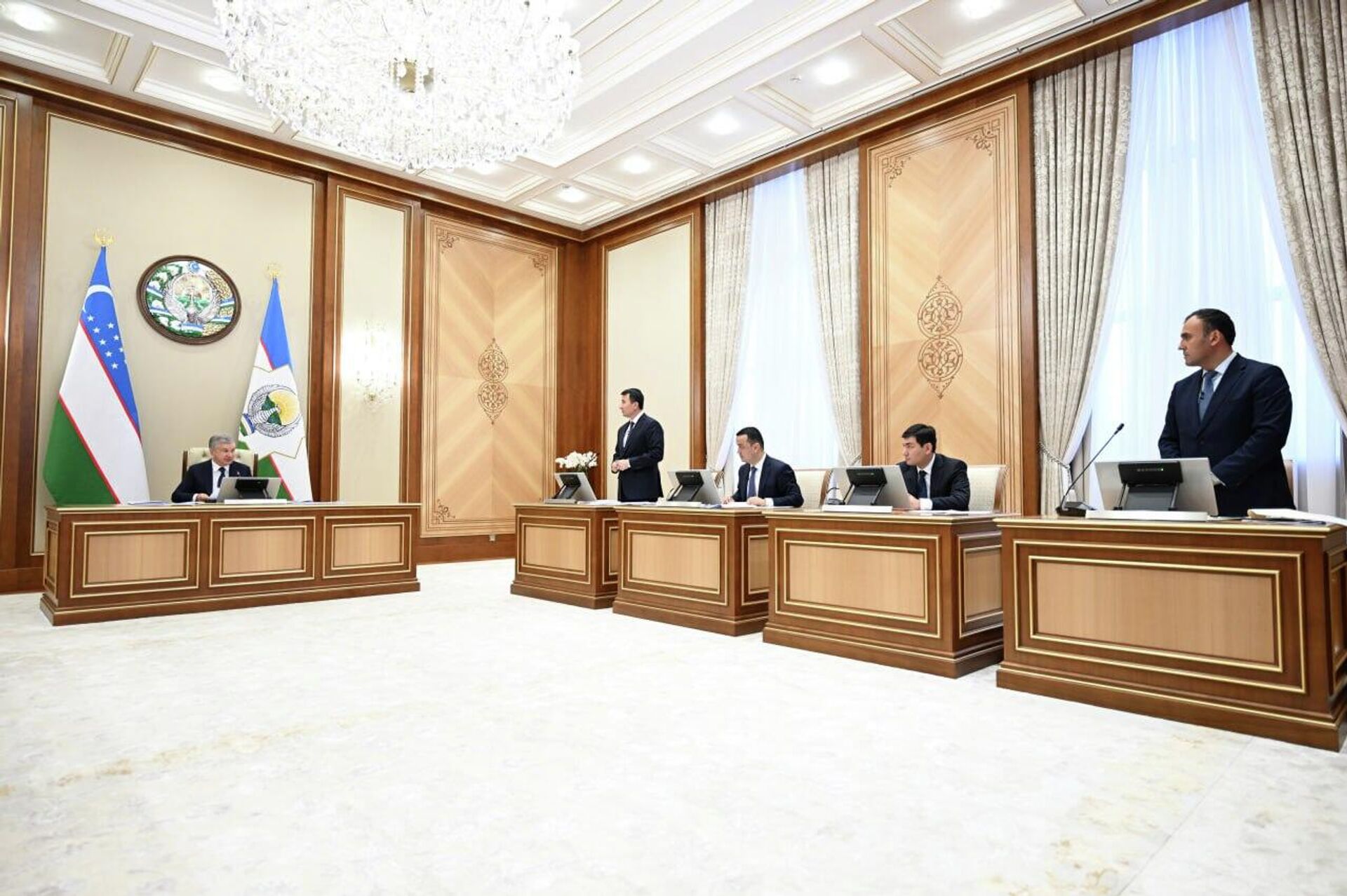 Шавкат Мирзиёев провел совещание по результативности реформ в Джизакской области и задач на перспективу. Шавкат Мирзиёев провел совещание по результативности реформ в Джизакской области и задач на перспективу. - Sputnik Узбекистан, 1920, 31.01.2026