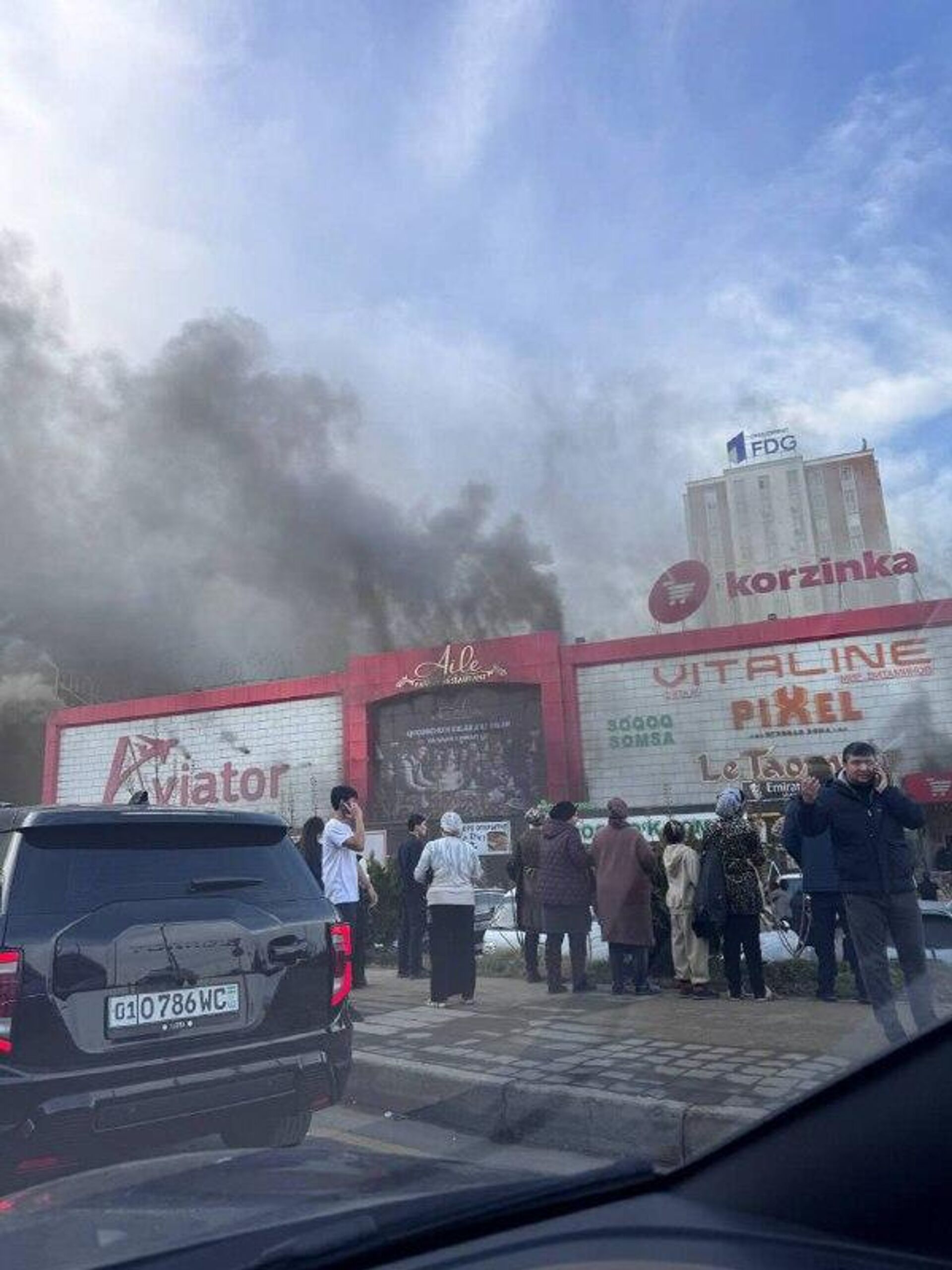 В социальных сетях пишут, что в Яшнабадском районе Ташкента крупный пожар - Sputnik Узбекистан, 1920, 31.01.2026
