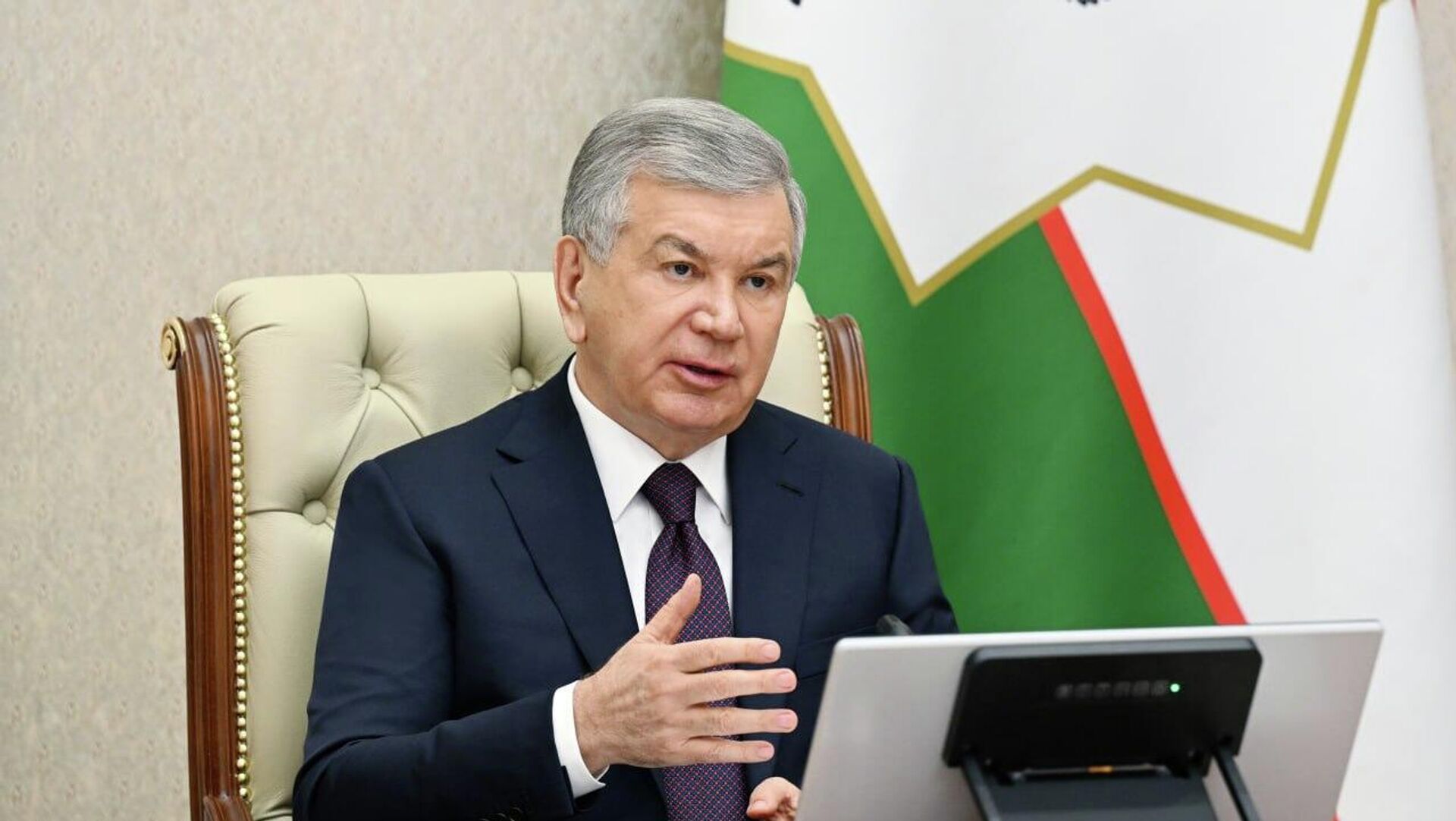 Обсуждены меры по развитию гражданской авиации  - Sputnik Ўзбекистон, 1920, 02.02.2026