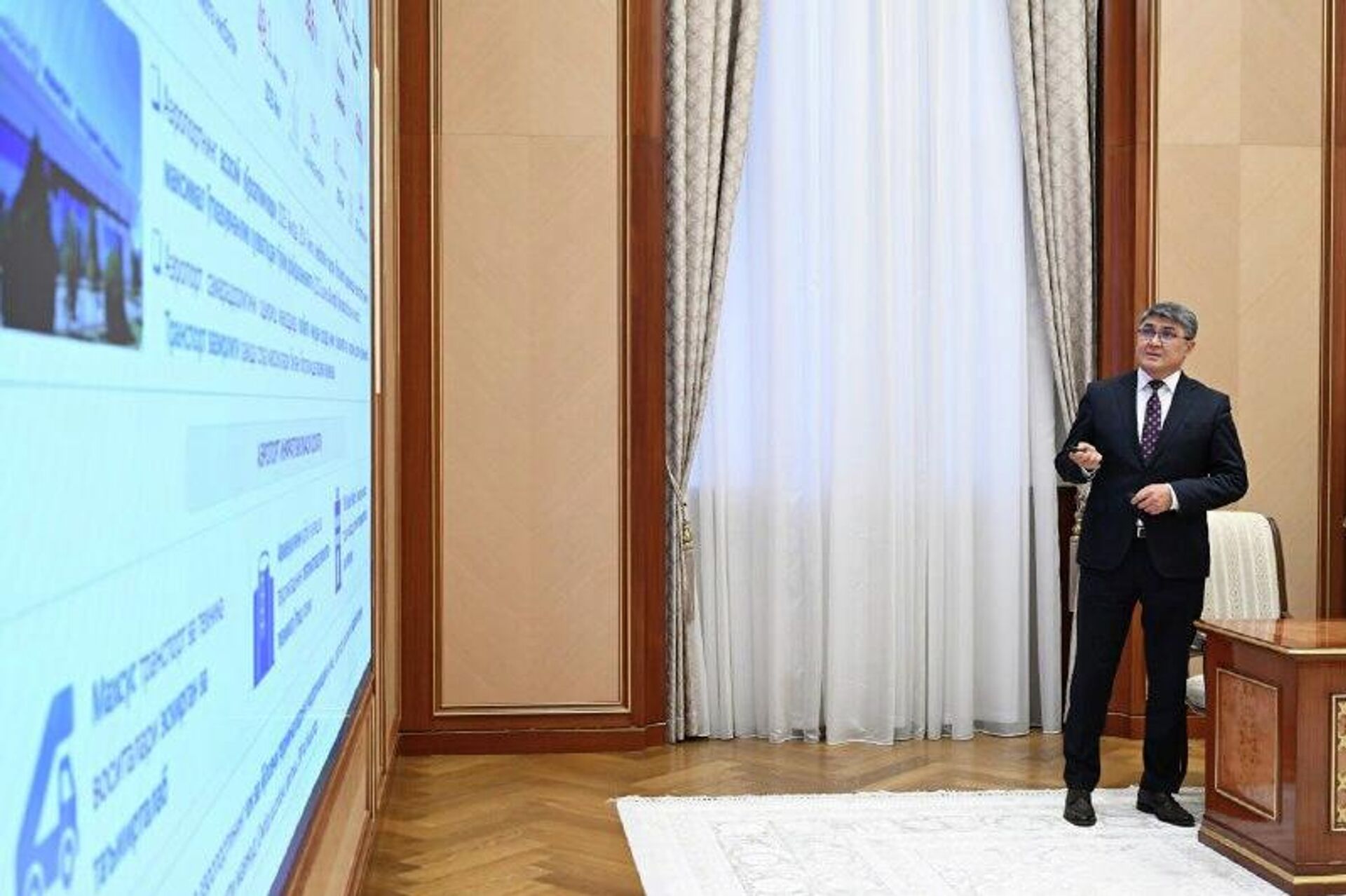 Аэропорт Навои выведут из-под управления Uzbekistan Airports - Sputnik Узбекистан, 1920, 02.02.2026