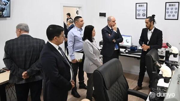 В Ташкенте начал работу узбекско-израильский центр по международной сертификации ювелирных изделий, алмазов и драгоценных камней - Sputnik Узбекистан