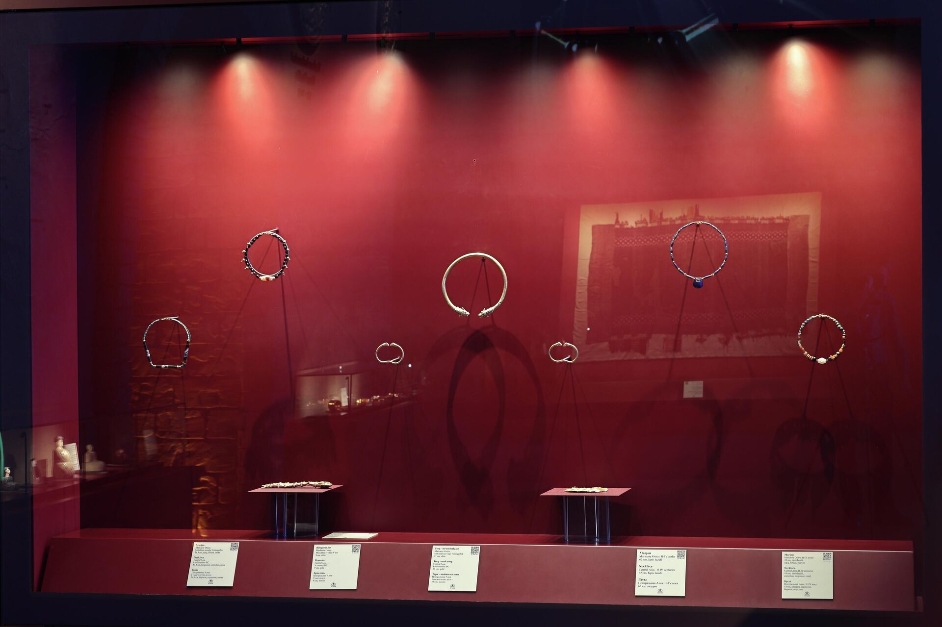 Artefakti Baktrii dostavleni iz Velikobritanii v Sentr islamskoy sivilizatsii - Sputnik O‘zbekiston, 1920, 04.02.2026