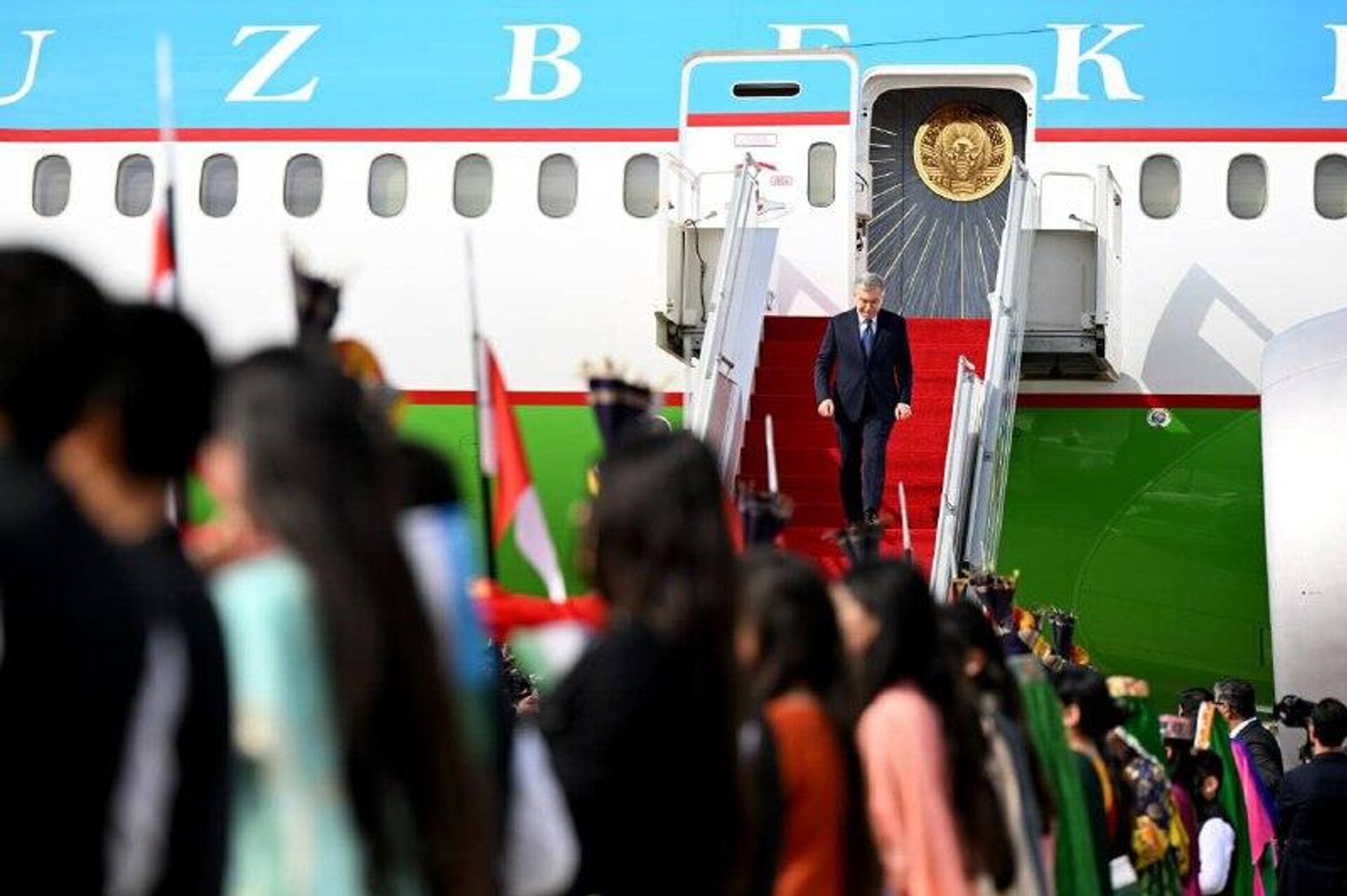 Шавкат Мирзиёев прибыл в Исламабад - Sputnik Узбекистан, 1920, 05.02.2026