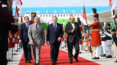 Шавкат Мирзиёев прибыл в Исламабад