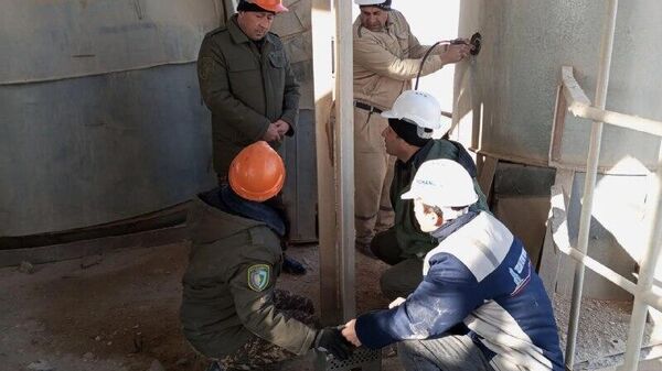 🟠В Навоийской области на 10 дней приостановили работу Кызылкумского фосфоритного комплекса из-за загрязнения атмосферы - Sputnik Узбекистан