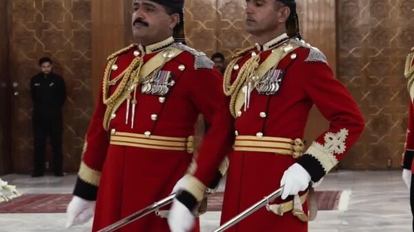 Президенту Узбекистана вручили высшую государственную награду Пакистана - Sputnik Узбекистан