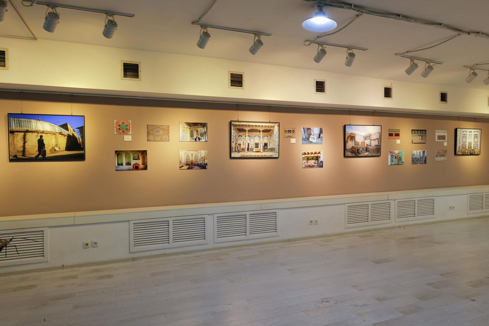 Фотовыставка Обитель памяти в Bonum Factum Gallery  - Sputnik Узбекистан, 1920, 09.02.2026