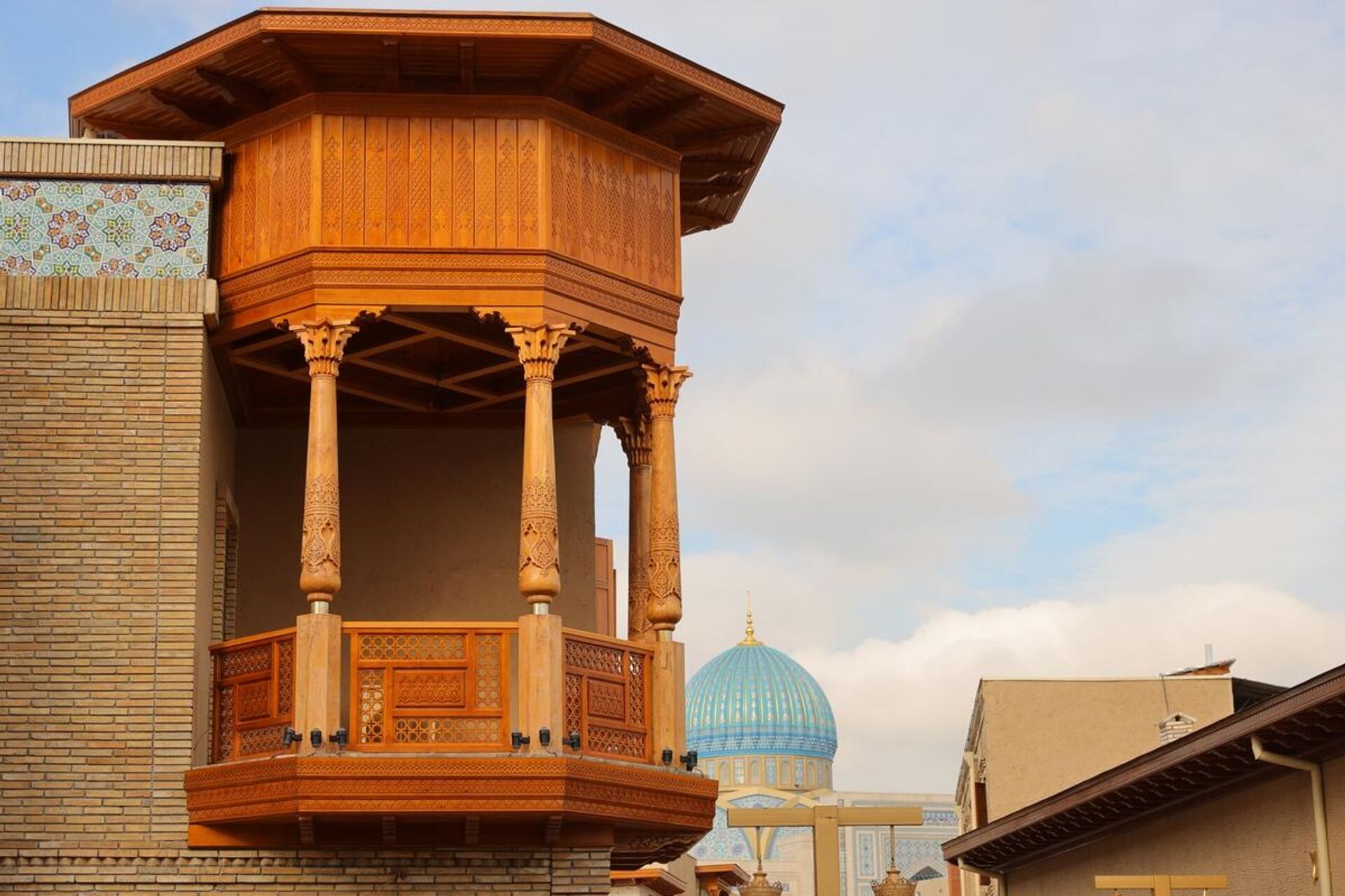 Улица Заркайнар — новая туристическая жемчужина Ташкента - Sputnik Узбекистан, 1920, 10.02.2026