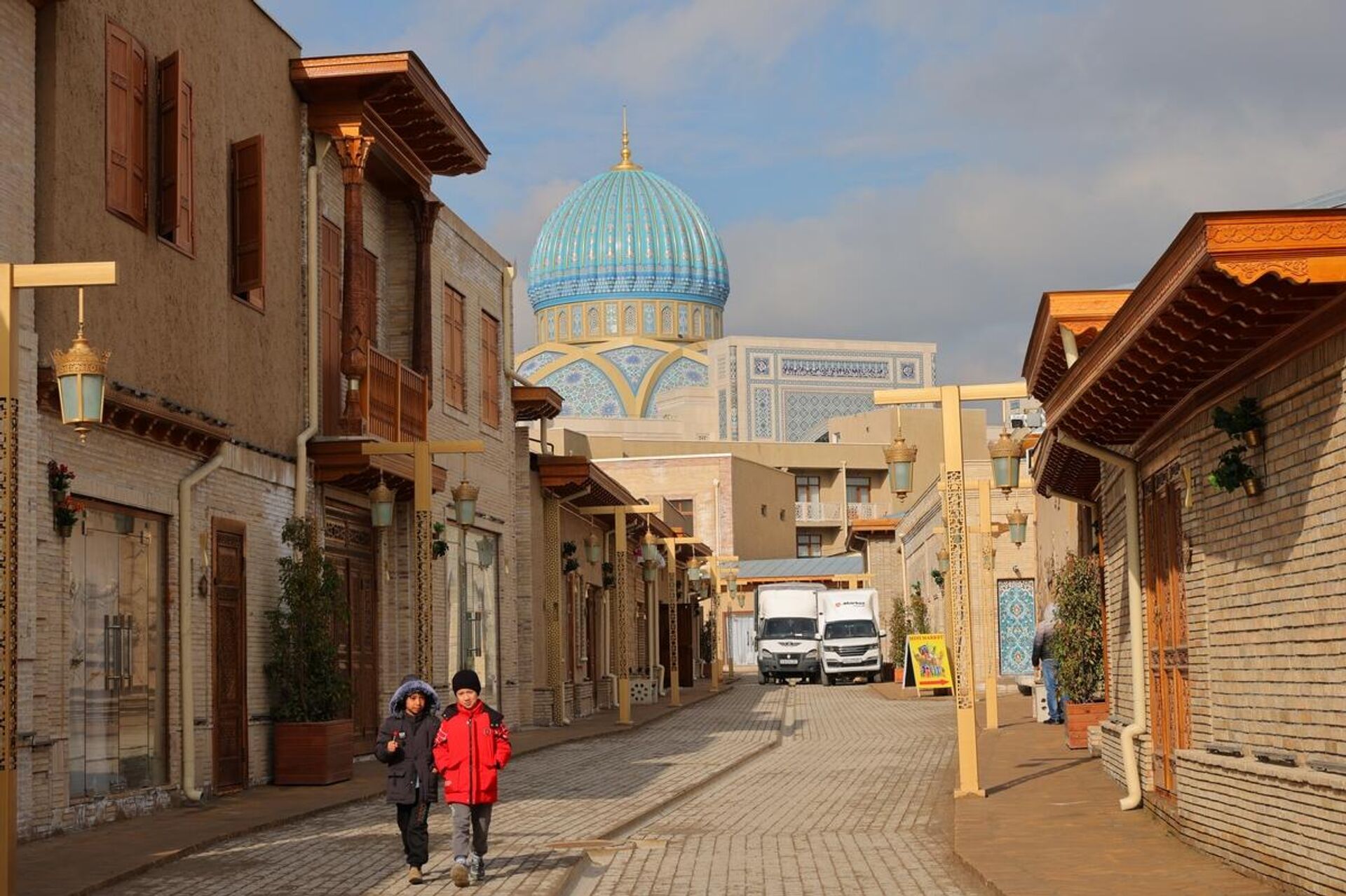 Улица Заркайнар — новая туристическая жемчужина Ташкента - Sputnik Узбекистан, 1920, 10.02.2026