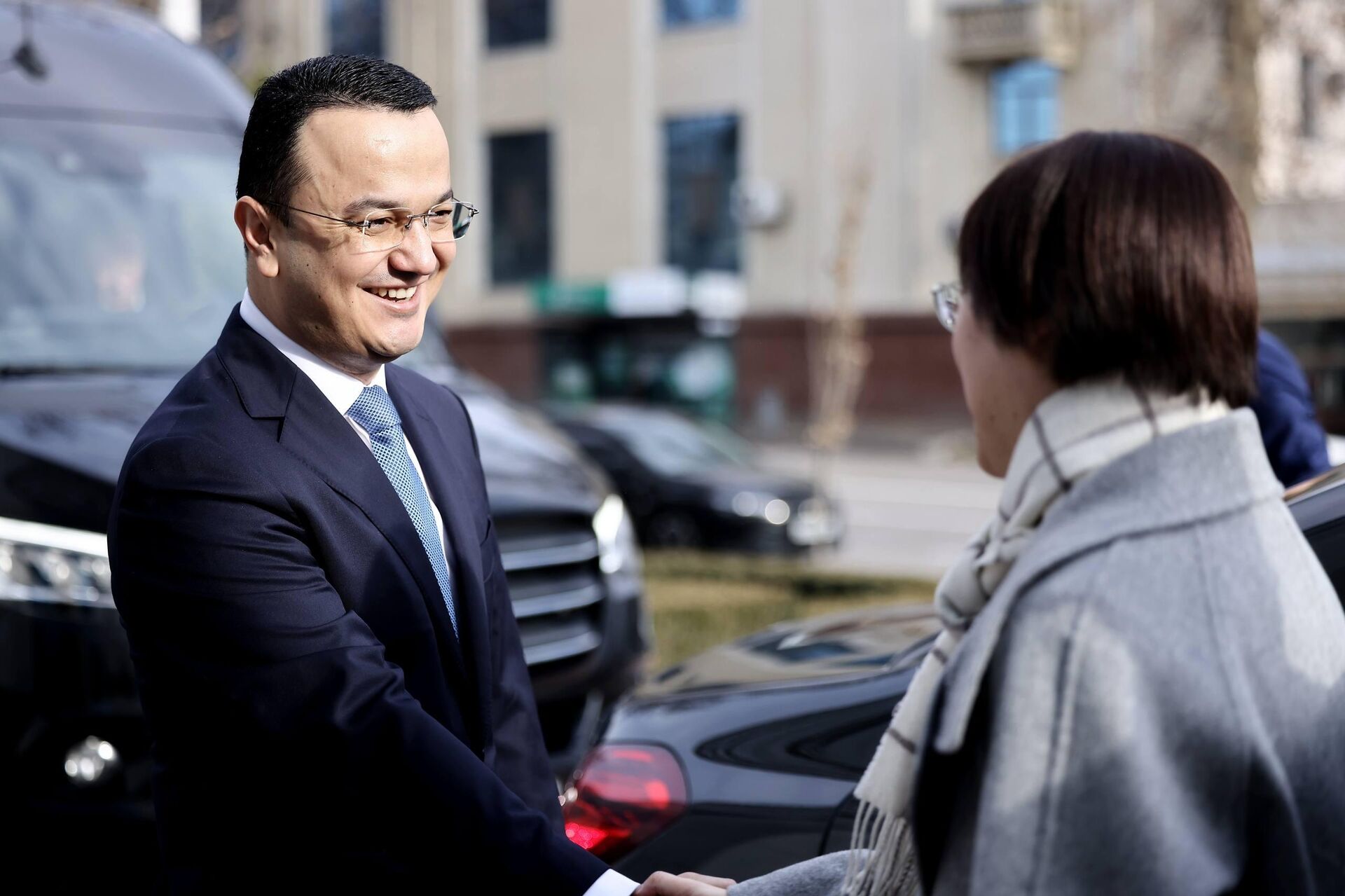  Встреча главы МИПТ Лазиза Кудратова с Президентом Asian Infrastructure Investment Bank Цзоу Цзяи. - Sputnik Узбекистан, 1920, 10.02.2026