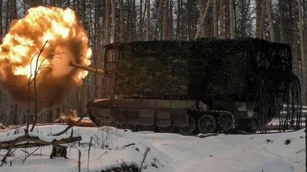 Боевая работа танкистов группировки войск Запад в ЛНР - Sputnik Узбекистан