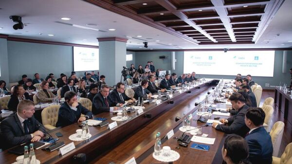 В ЕЭК состоялся семинар для монгольского бизнеса по Временному торговому соглашению между ЕАЭС и Монголией - Sputnik Ўзбекистон