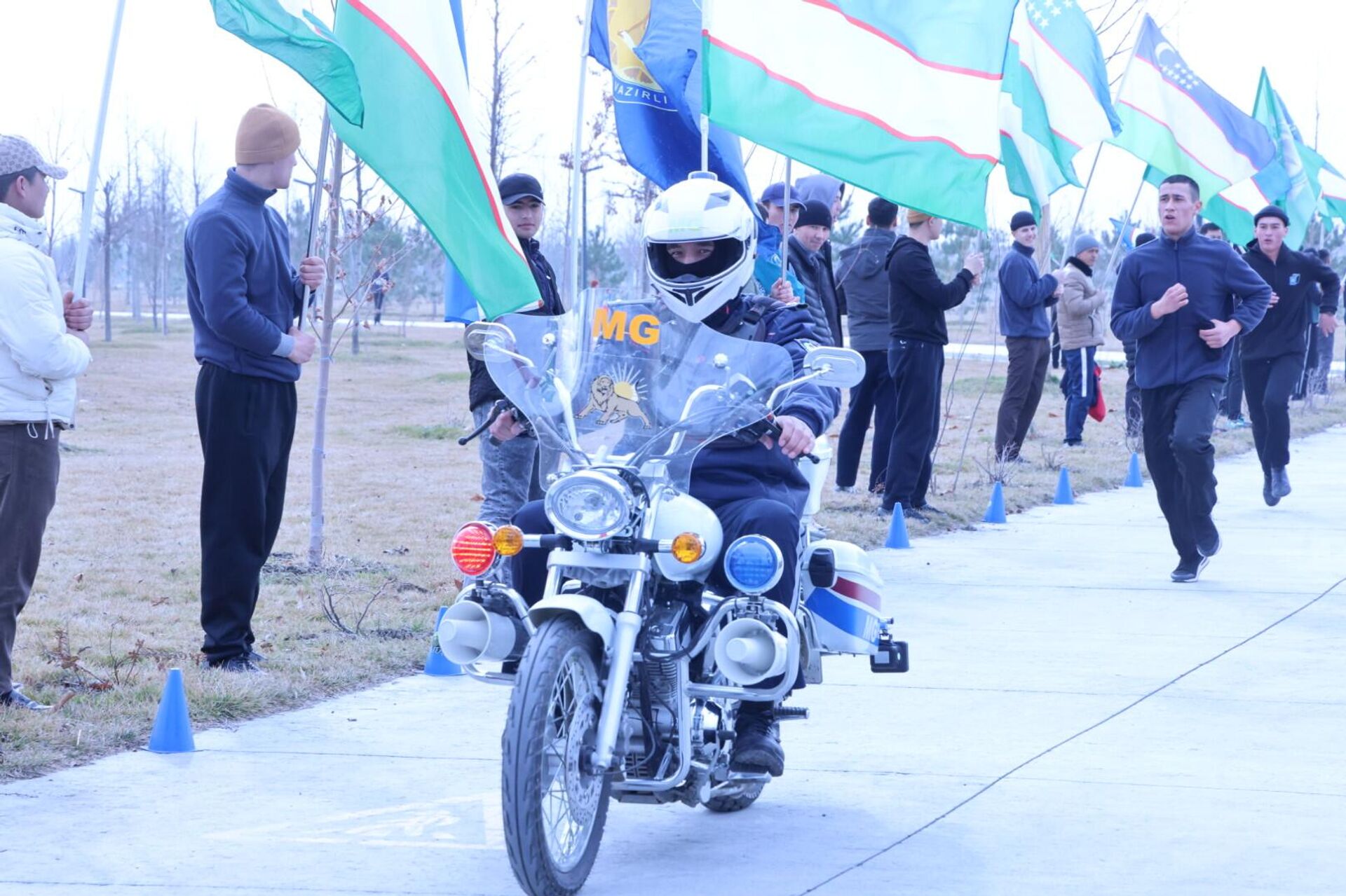 Патриотический забег состоялся на территории туристического комплекса Silk Road Samarkand - Sputnik Узбекистан, 1920, 10.02.2026