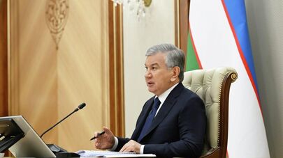 Шавкат Мирзиёев провел совещание,  посвященное задачам по социально-экономическому развитию Навоийской области.